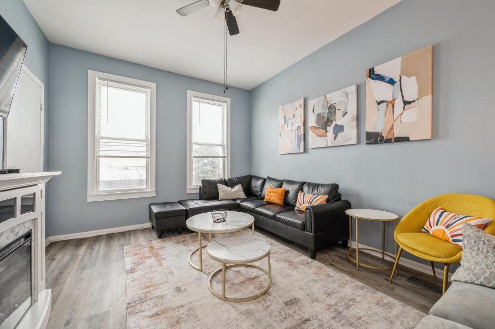 Cozy Two Bedroom Unit near Lakeview Lincolnpark Wrigley